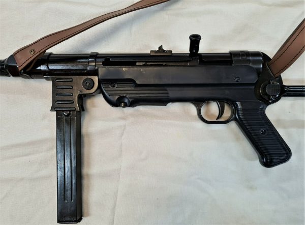 REPLICA WW2 GERMAN MP40 SEMI AUTOMATIC MACHINE PISTOL GUN BY DENIX