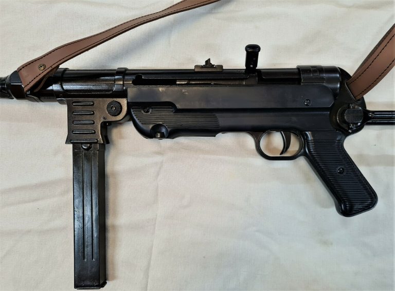 REPLICA WW2 GERMAN MP40 SEMI AUTOMATIC MACHINE PISTOL GUN BY DENIX JB