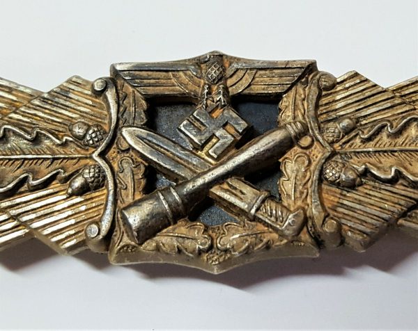 WW2 GERMAN CLOSE COMBAT CLASP IN GOLD