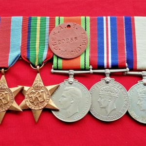 WW2 ROYAL AUSTRALIAN NAVY GROUP OF 5 MEDALS TO 20258 W.H.GLEN. WITH DOG TAG