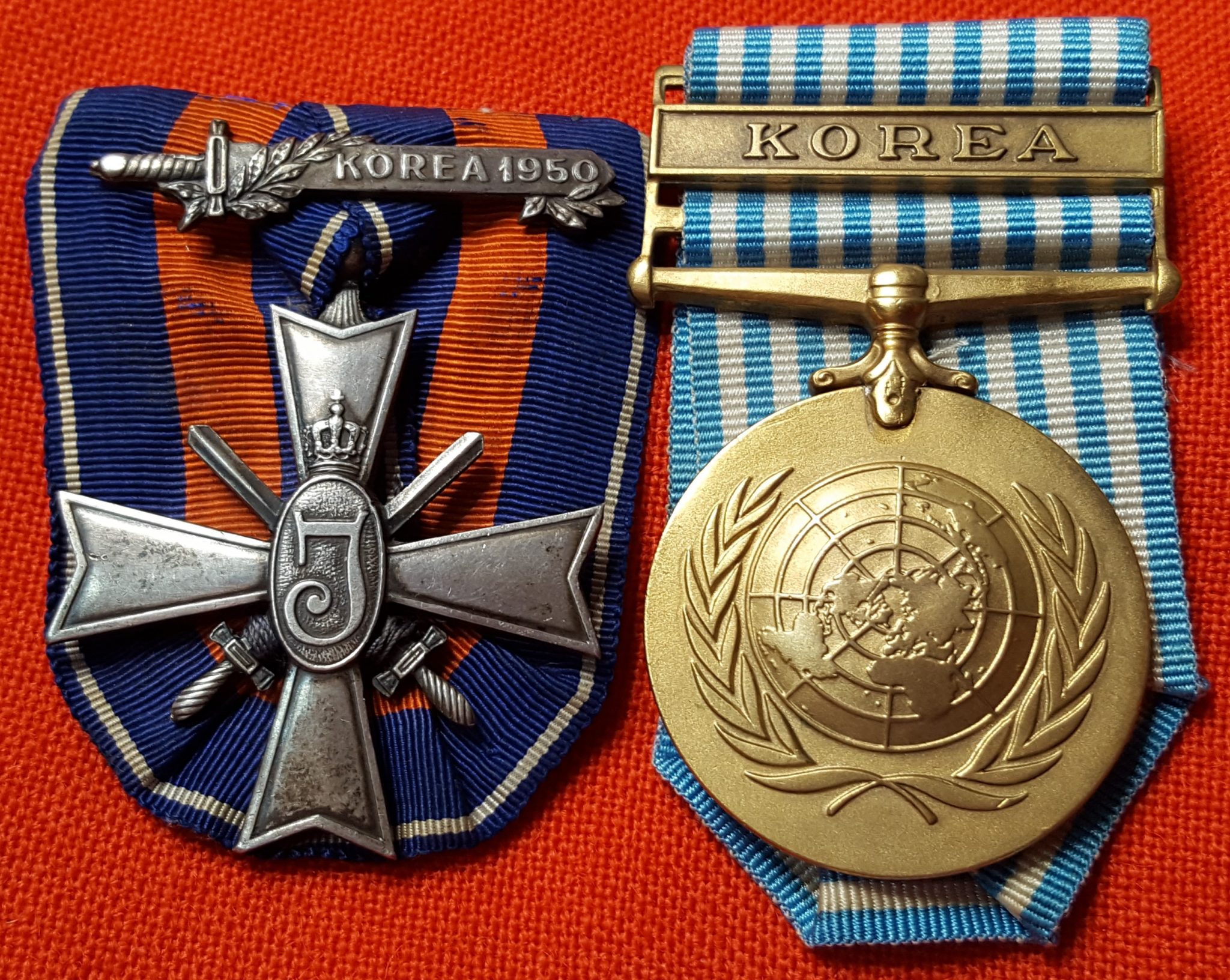 RARE KOREAN WAR ERA DUTCH NETHERLANDS CROSS OF FREEDOM & UNITED NATIONS