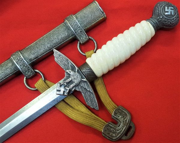 WW2 Germany Luftwaffe officer’s 2nd pattern dagger and scabbard with hangers by Kittermann & Moog Solingen.