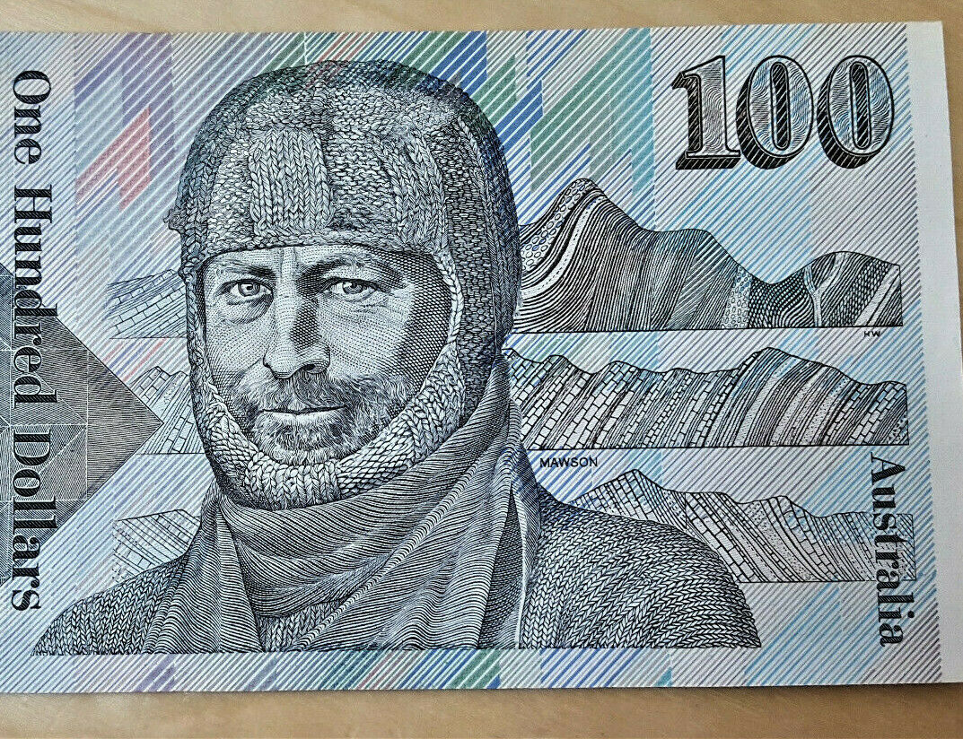 Australian 100 dollar paper note
