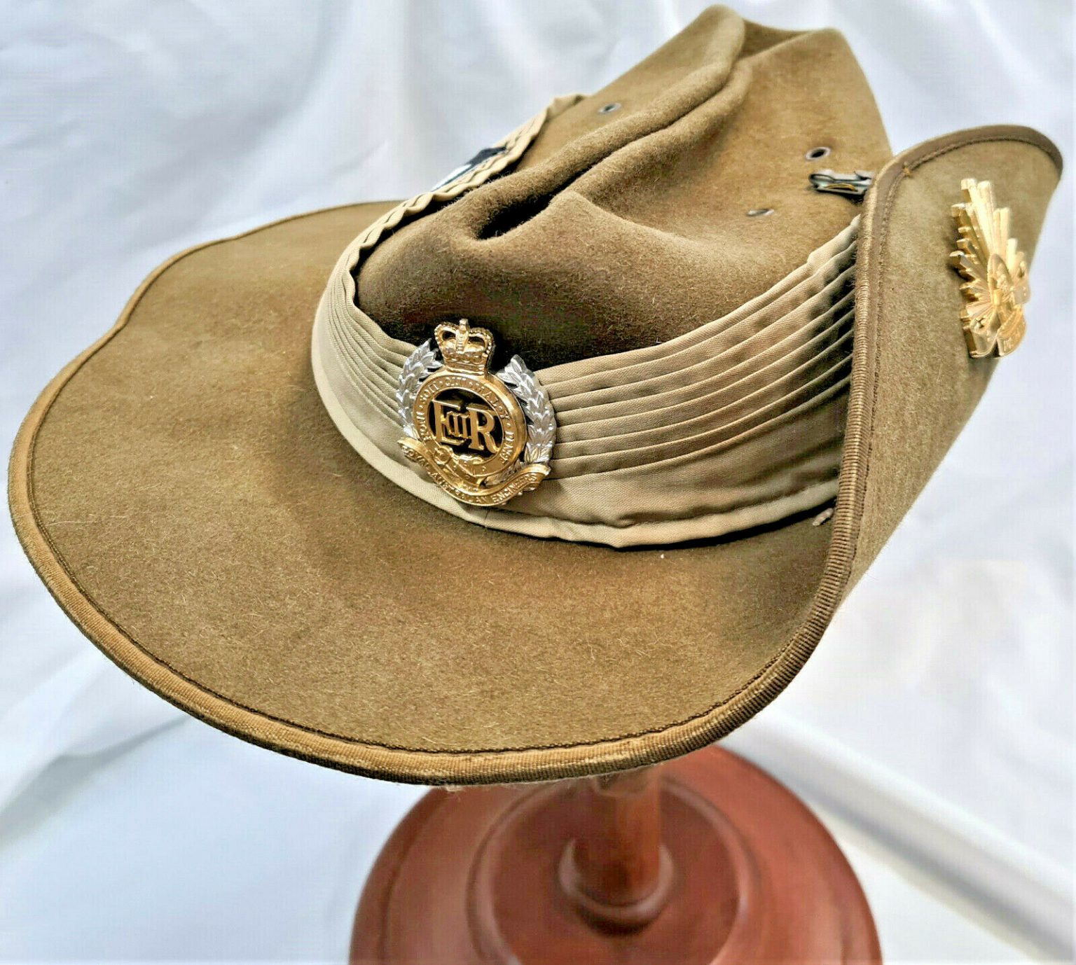 FEDERATION STAR BADGE 1978 ROYAL AUSTRALIAN ENGINEERS UNIFORM SLOUCH HAT AKUBRA JB Military