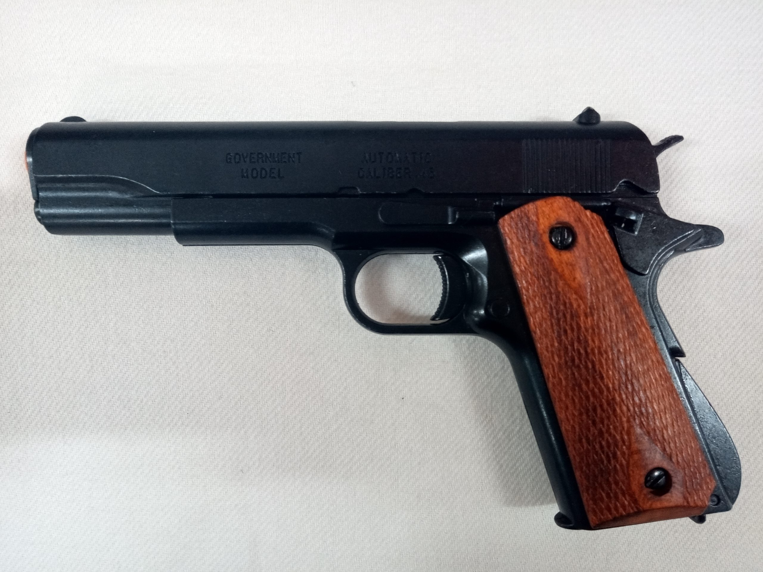 REPLICA M1911 US .45 CAL GOVERNMENT COLT HAND GUN PISTOL DENIX WOODEN