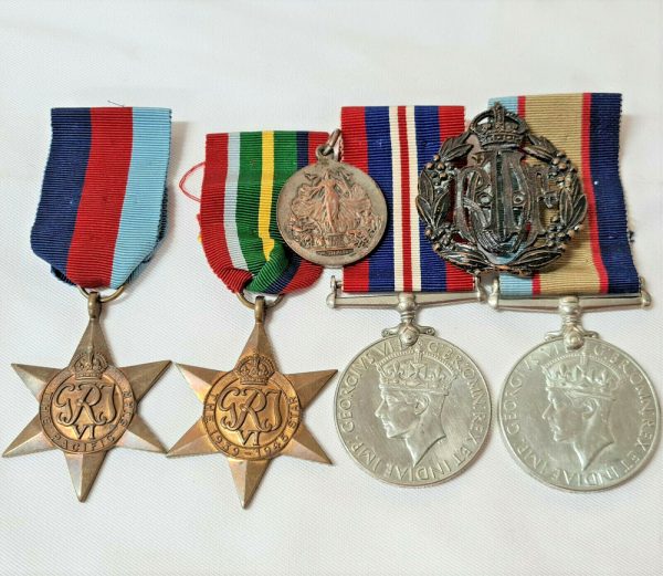 WW2 ROYAL AUSTRALIAN AIR FORCE SET OF MEDALS BADGES 419726 WALKER JB