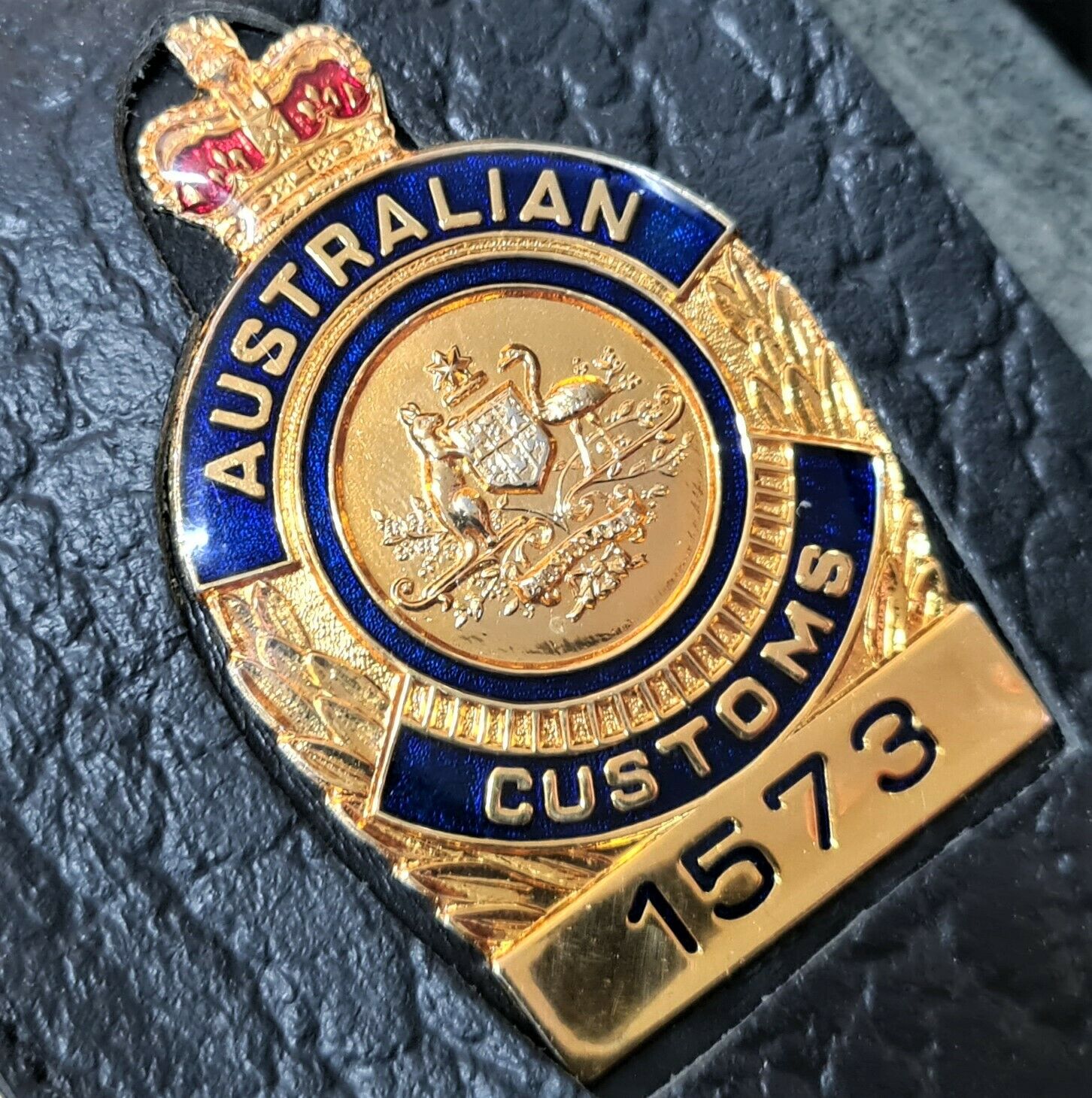OBSOLETE AUSTRALIAN CUSTOMS 1573 UNIFORM POCKET ID BADGE WALLET JB