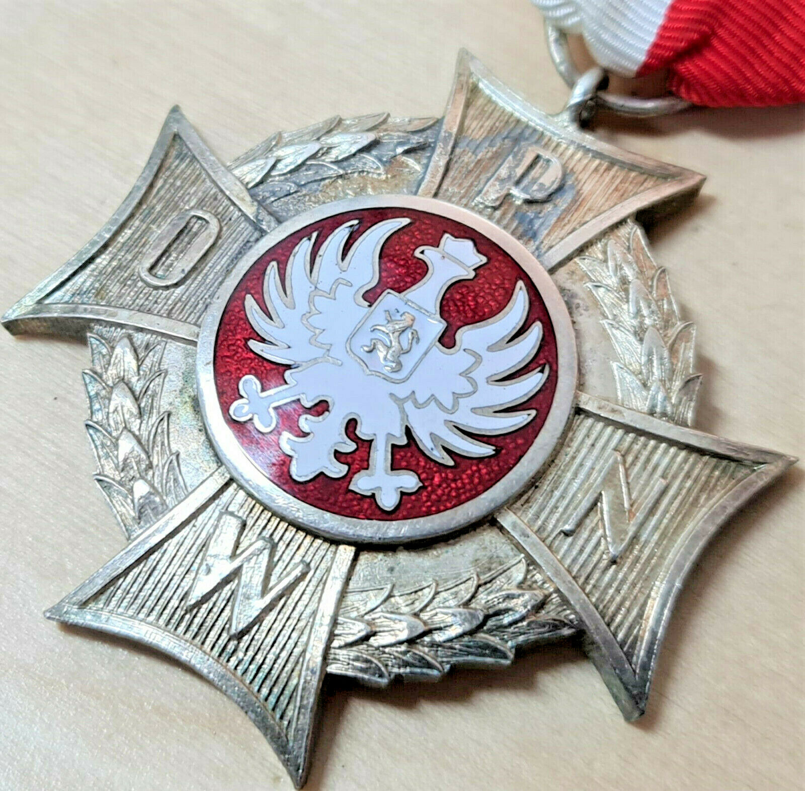 WW2 POLAND CROSS OF THE POLISH RESISTANCE ORGANISATION & INDEPENDENCE