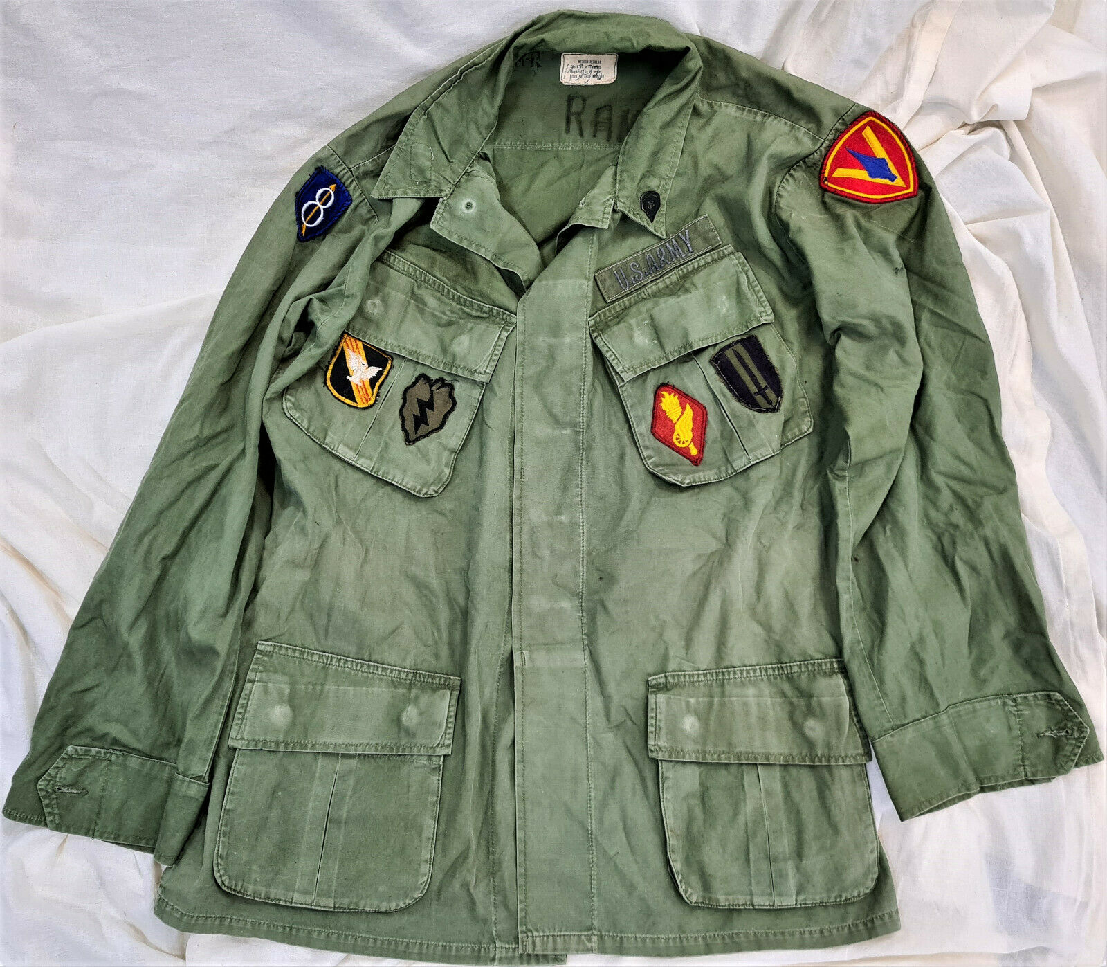 US VIETNAM WAR GREEN JACKET WITH SELECTION PATCHES & INSIGNIA | JB ...