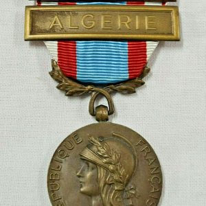 POST WW2 FRENCH NORTH AFRICA CAMPAIGN MEDAL ALGERIE TUNISIE CLASPS ARMY MILITARY