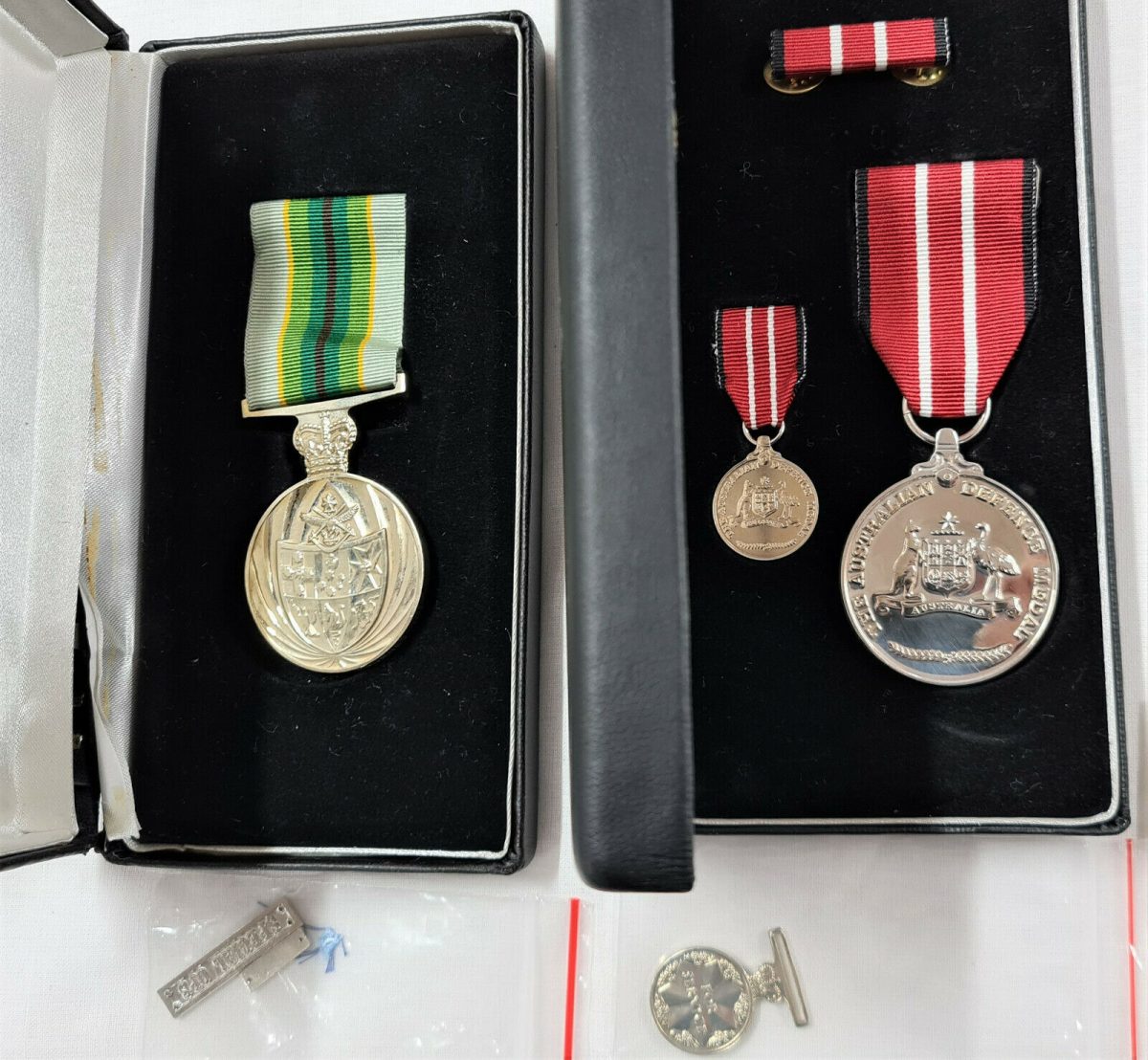 *SPECIAL OPS* 1990 ERA AUSTRALIAN ARMY SERVICE MEDALS IN BOXES OF ISSUE BOURNES