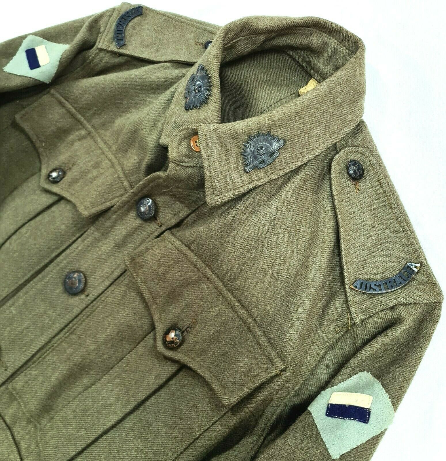 NAMED WW2 AUSTRALIAN ARMY 16TH BN WOOL UNIFORM JACKET BADGES WX3207 MOORE JB Military Antiques