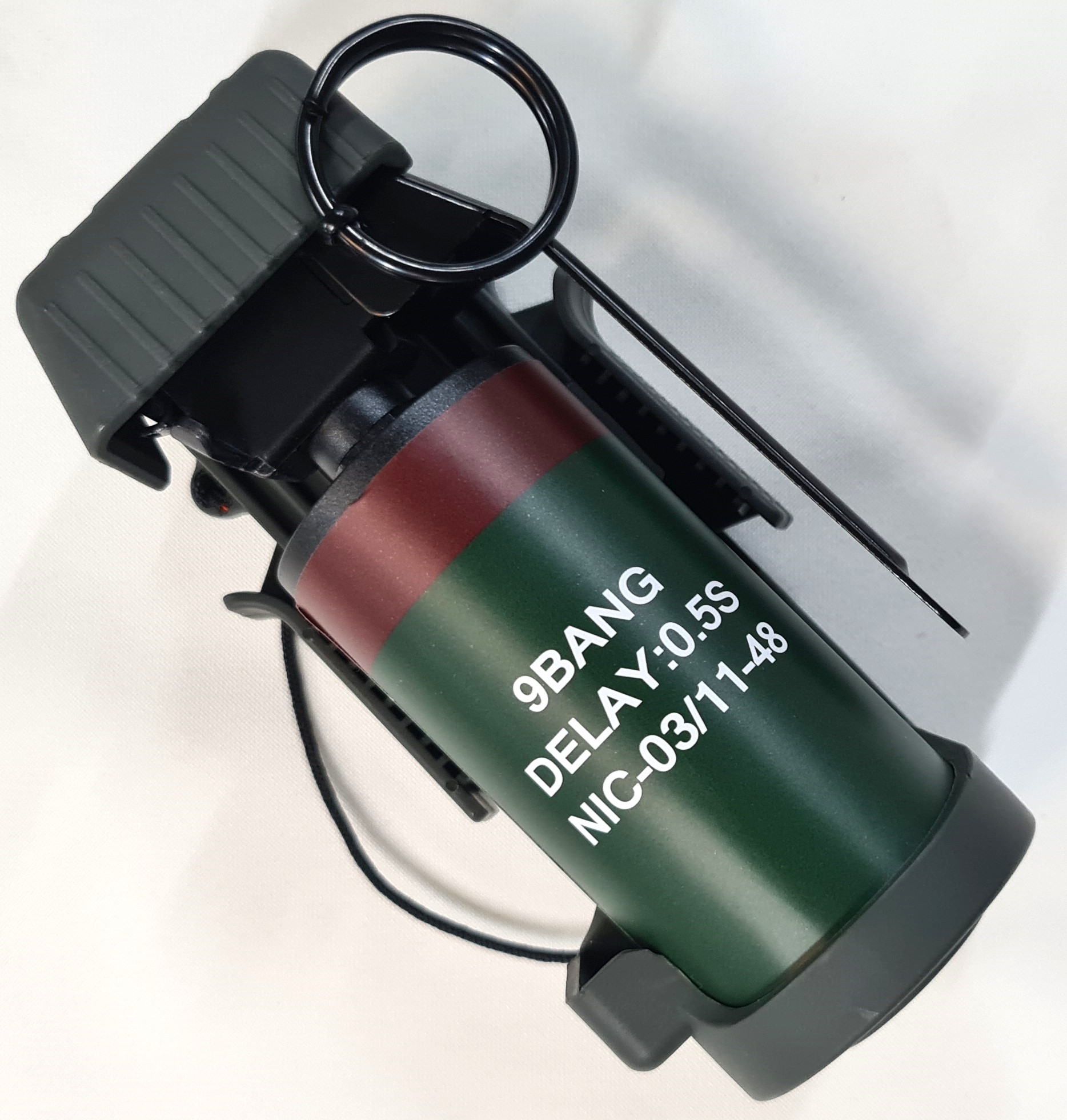 REPLICA FLASH BANG US AUSTRALIAN ARMY TOY GRENADE COSPLAY with holder