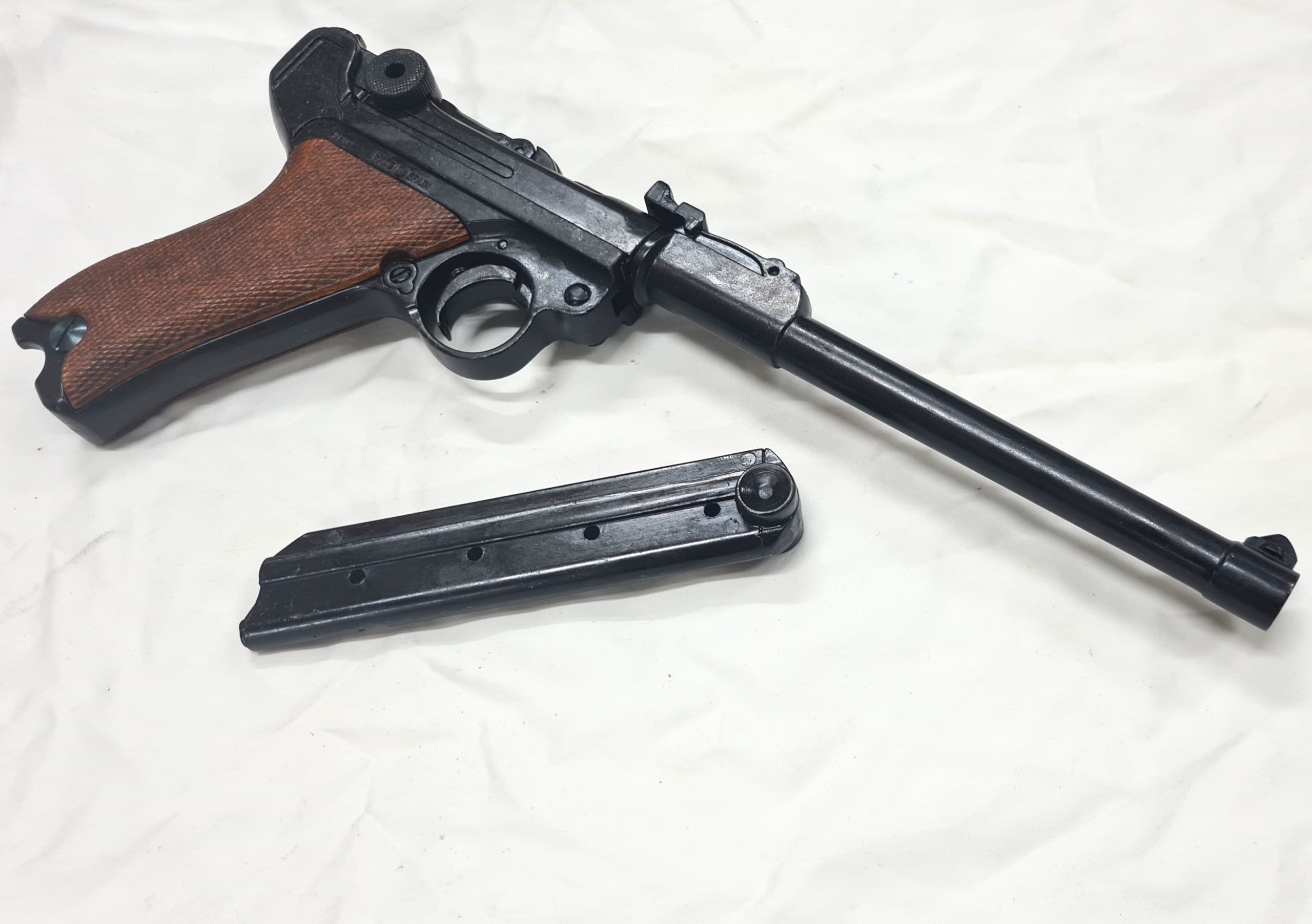 Pistols Of Ww2