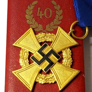 NAZI GERMANY CASED 40 YR SERVICE CROSS BY DESCHLER & SON, MUNICH