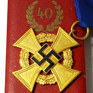 NAZI GERMANY CASED 40 YR SERVICE CROSS BY DESCHLER & SON, MUNICH