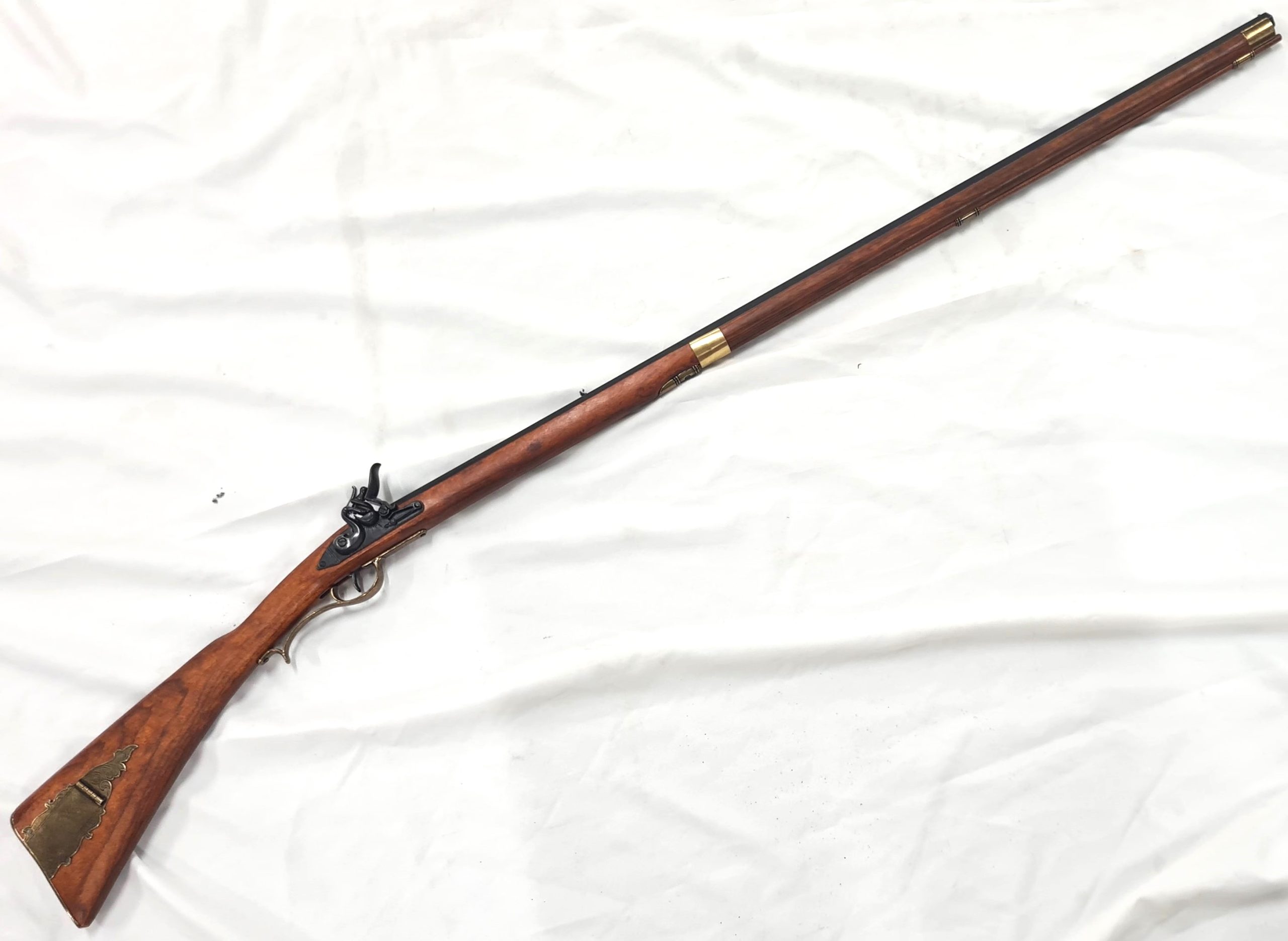 REPLICA AMERICAN 18TH KENTUCKY FLINTLOCK RIFLE MUSKET BY DENIX JB
