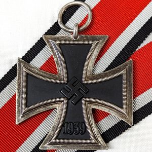 WW2 GERMAN IRON CROSS 2ND CLASS