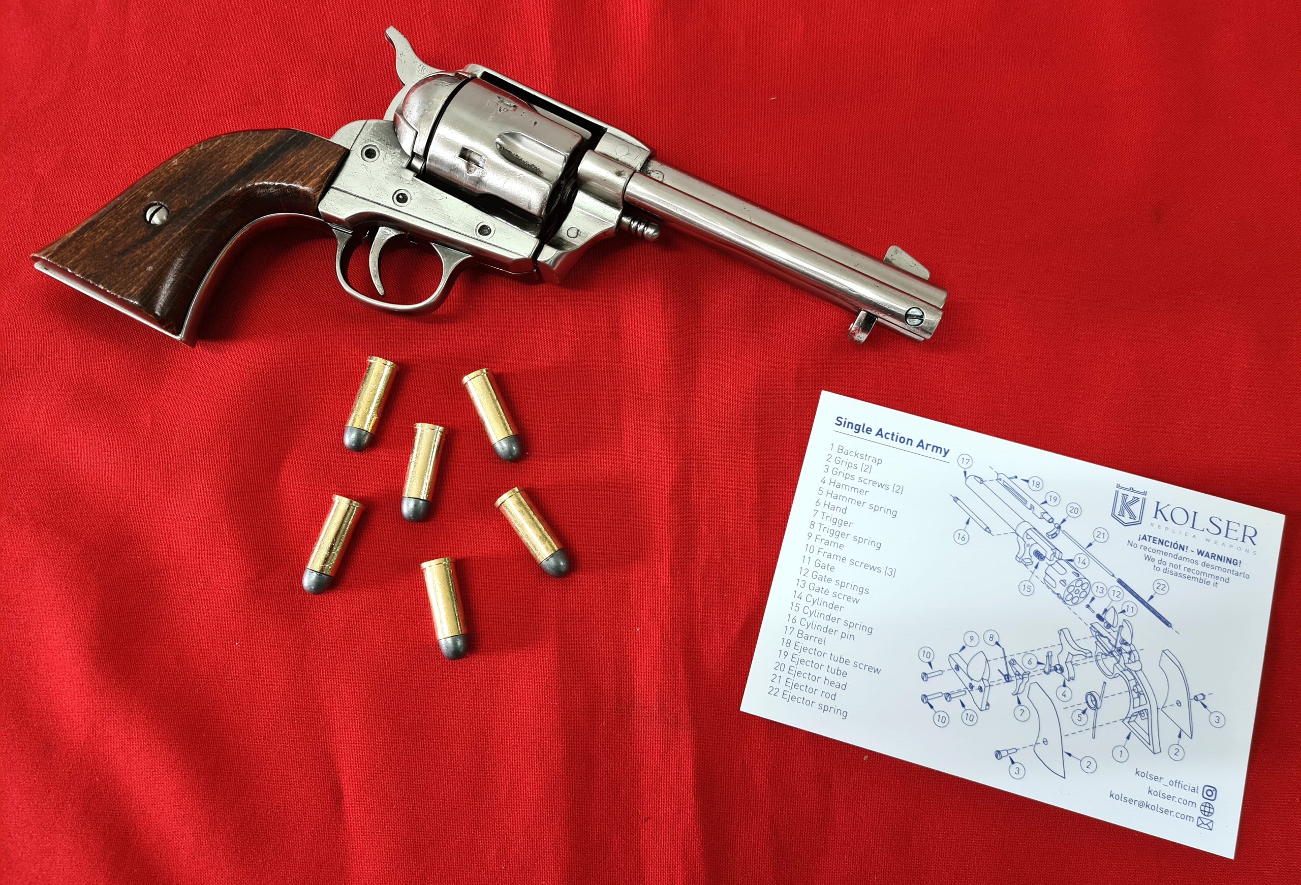 Western Peacemaker Single Action Army Revolver 45 pistol with 6 cap gun